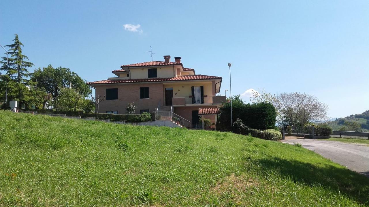 B & B Il Sicomoro Montecarotto ภายนอก รูปภาพ